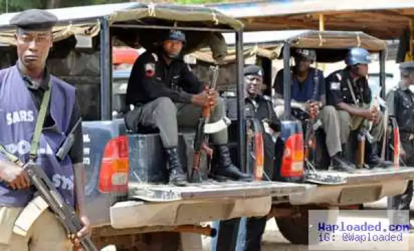 2 Policemen, Civilian Killed As Lorry Rams Into Police Checkpoint In Anambra